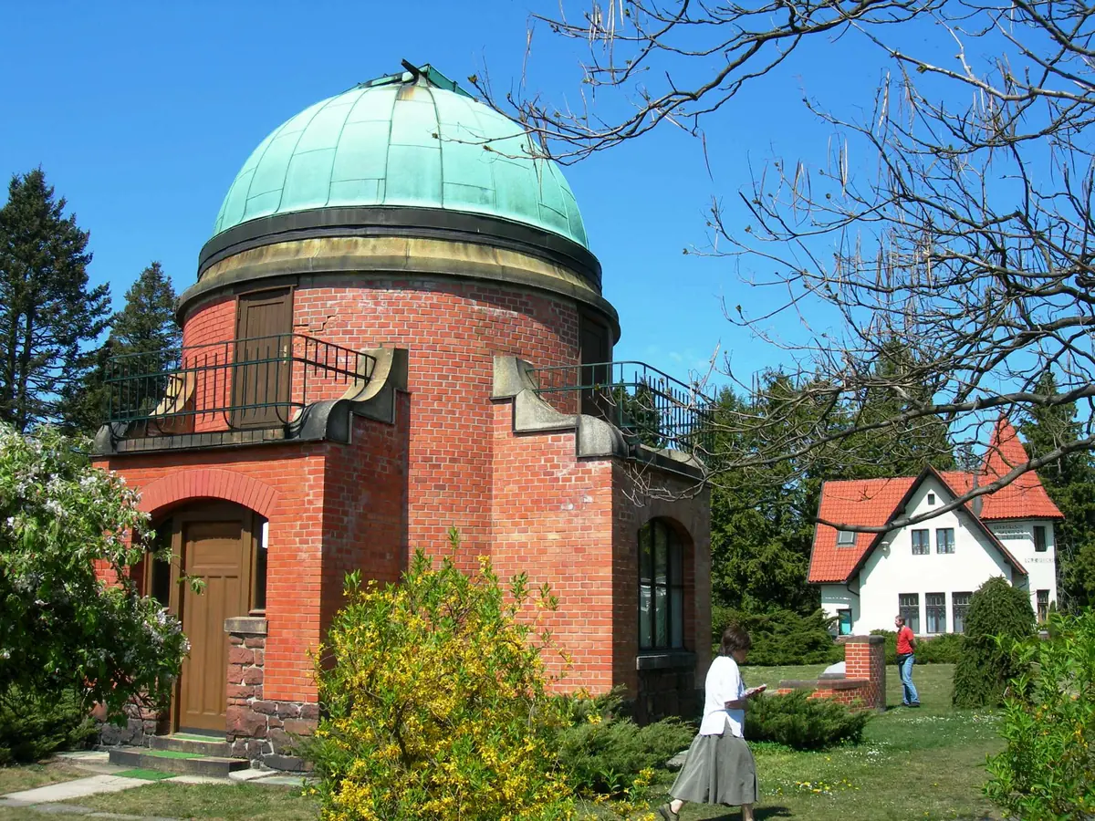 Hvězdárna a planetárium prof. Františka Nušla