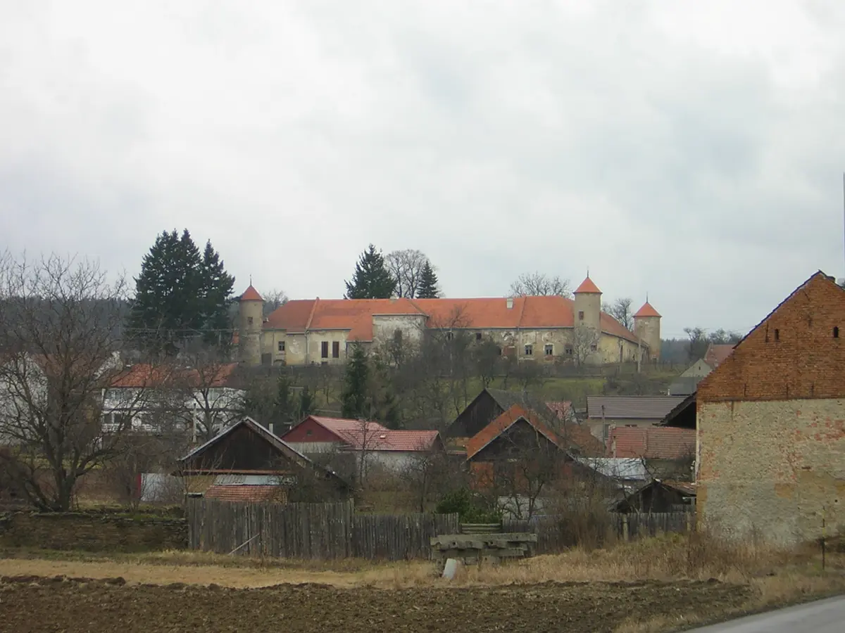 Zámek Ptení